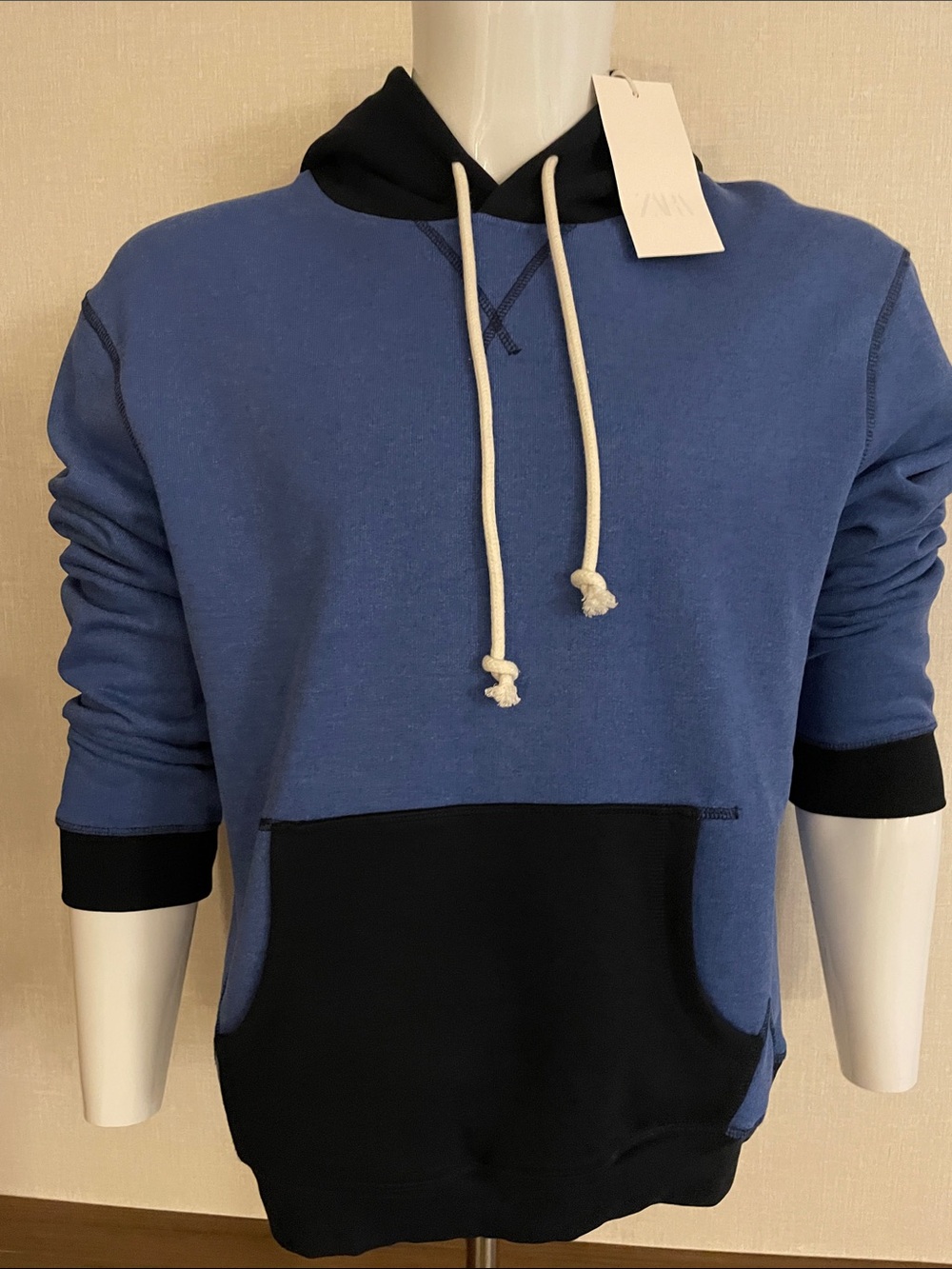 Zara Blue and Black Men's Pullover Hoodie